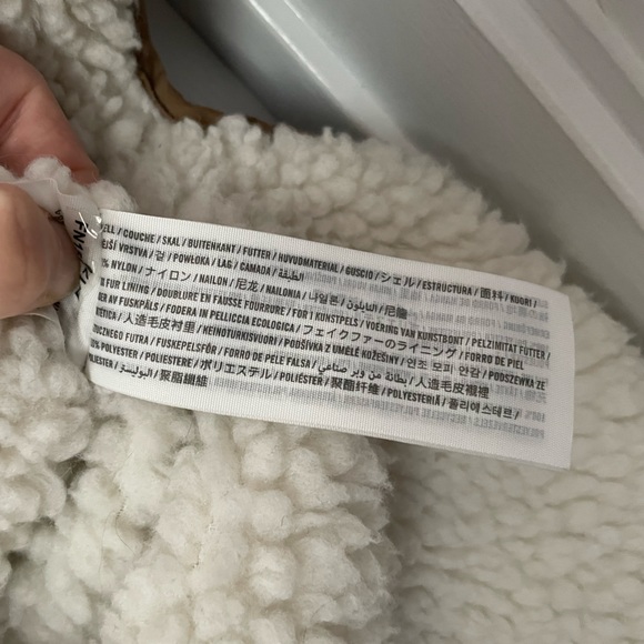 Abercrombie and Fitch Cozy Jacket - Picture 4 of 8